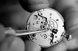 劳力士机械表走时误差大怎么办？（原因分析与解决方法）